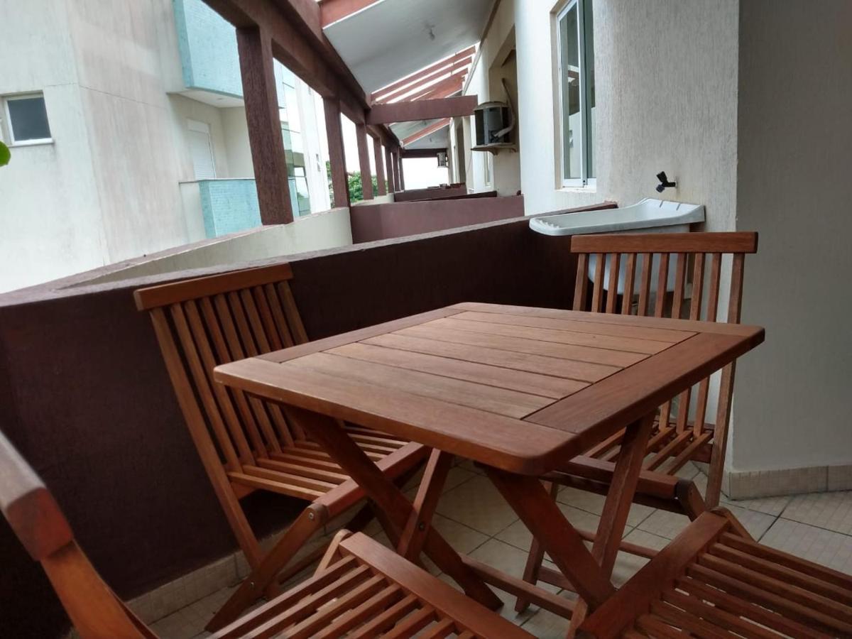 Residencial Melfi 3 Ap.8 Fundos Apartment